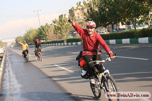 دوچرخه سواری در خیابان های تهران - محمد گائینی