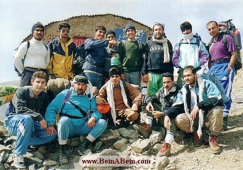 تیم هیئت کوهنوردی قم در جانپناه کهار 1379