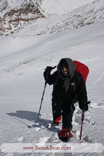 یاسر پورصدری در حال بهره برداری از برف کوبی!- محمد گائینی