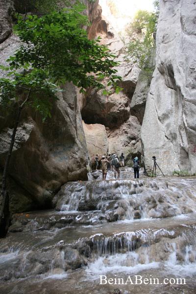 طبیعت گردان آبشار آق سو