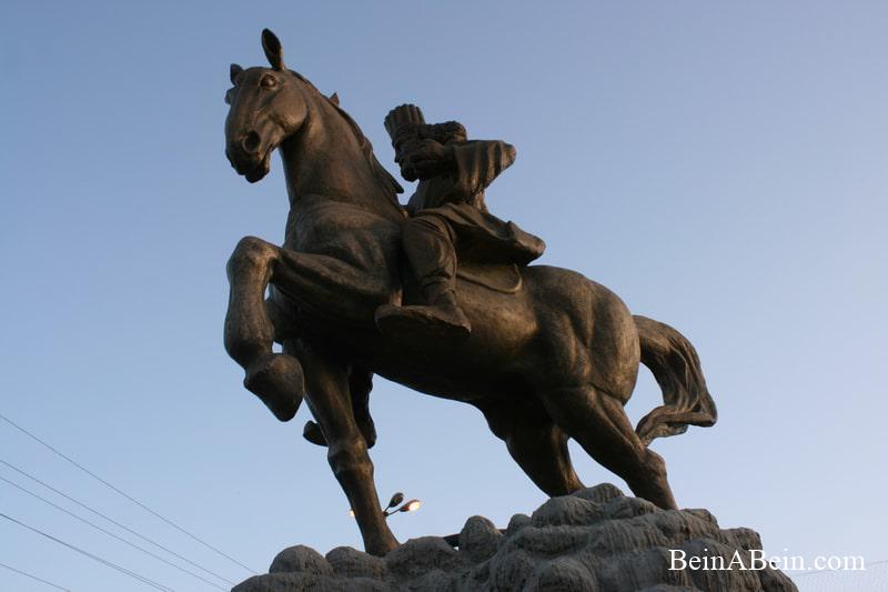 مجسمه آریو برزن یاسوج