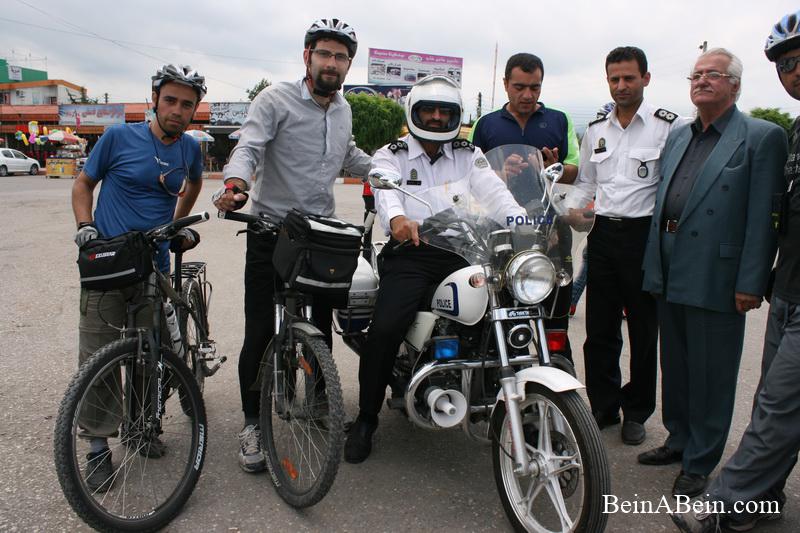 پلیس و دوچرخه سوار